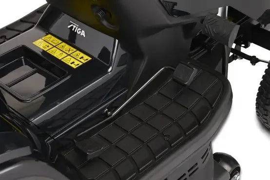 Hydrostatischer Mähertraktor AT4 84 HA, STIGA-Motor 414 cm³, Schnitt 84 cm, Becken 200 L, Mulchen inklusive – Alpina