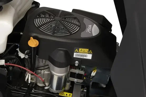 Hydrostatischer Mähertraktor AT4 84 HA, STIGA-Motor 414 cm³, Schnitt 84 cm, Becken 200 L, Mulchen inklusive – Alpina