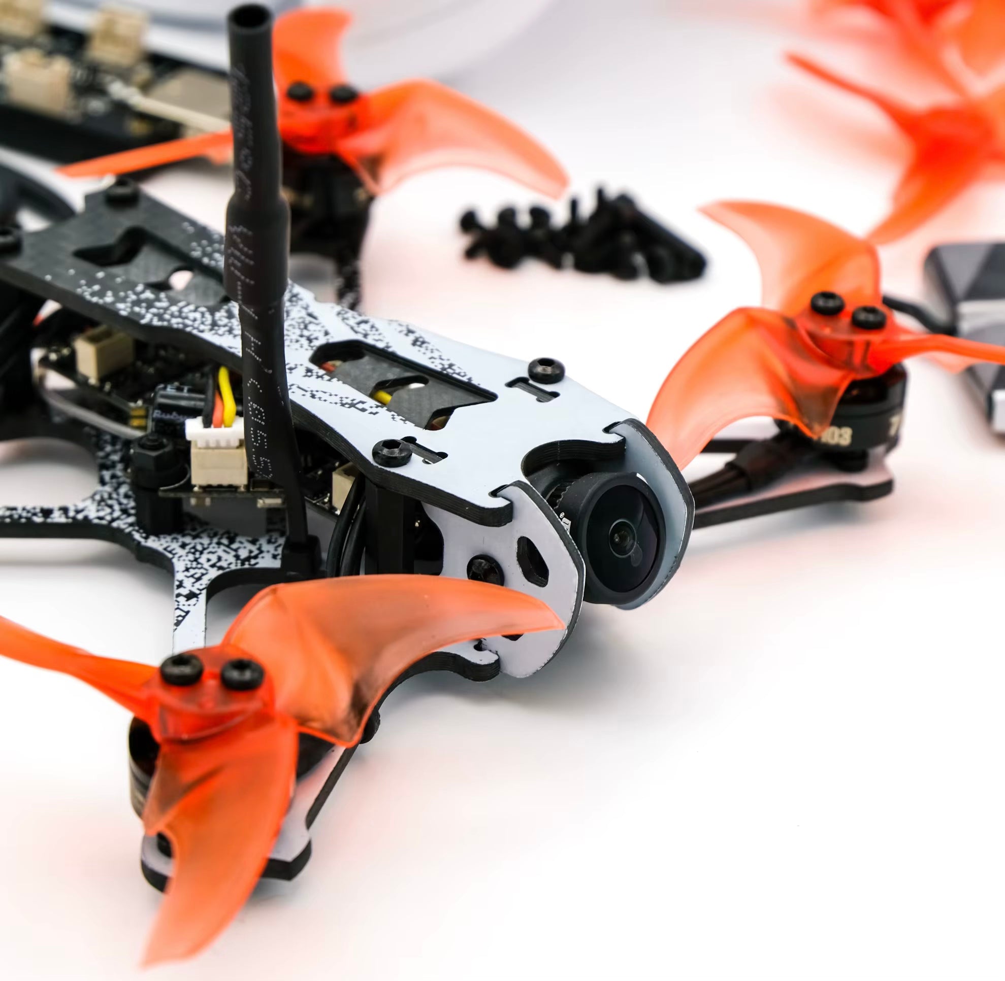 Offizieller EMAX Tinyhawk II 2 Freestyle 2,5 Zoll 115 mm TH1103-7000KV BNF RTF FPV Racing Drohne Kit Whoop Sports FPV Racer Drohne